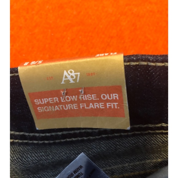 Aeropostale Low Rise Flare Hipster Jeans - Picture 6 of 11